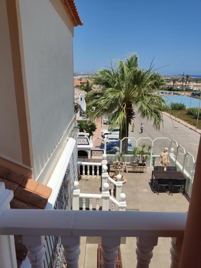 Confortable Apartamento Con Vistas Al Mar Torrevieja Ngoại thất bức ảnh